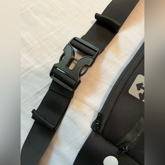 Active Waist Pack - Picture 3 of 3